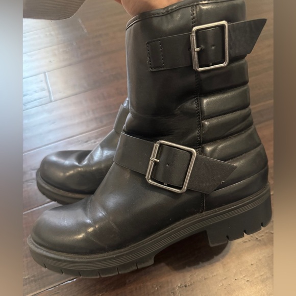 Black moto lugsole chunky MIA combat faux leather boots ankle buckle booties - Picture 7 of 10